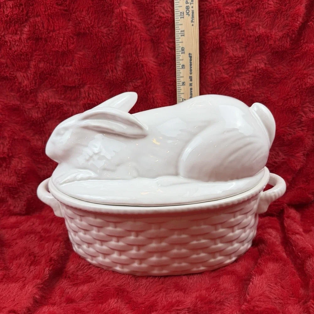 Bordallo Pinheiro White Rabbit Tureen Basketweave Ceramic Serving Dish Portugal